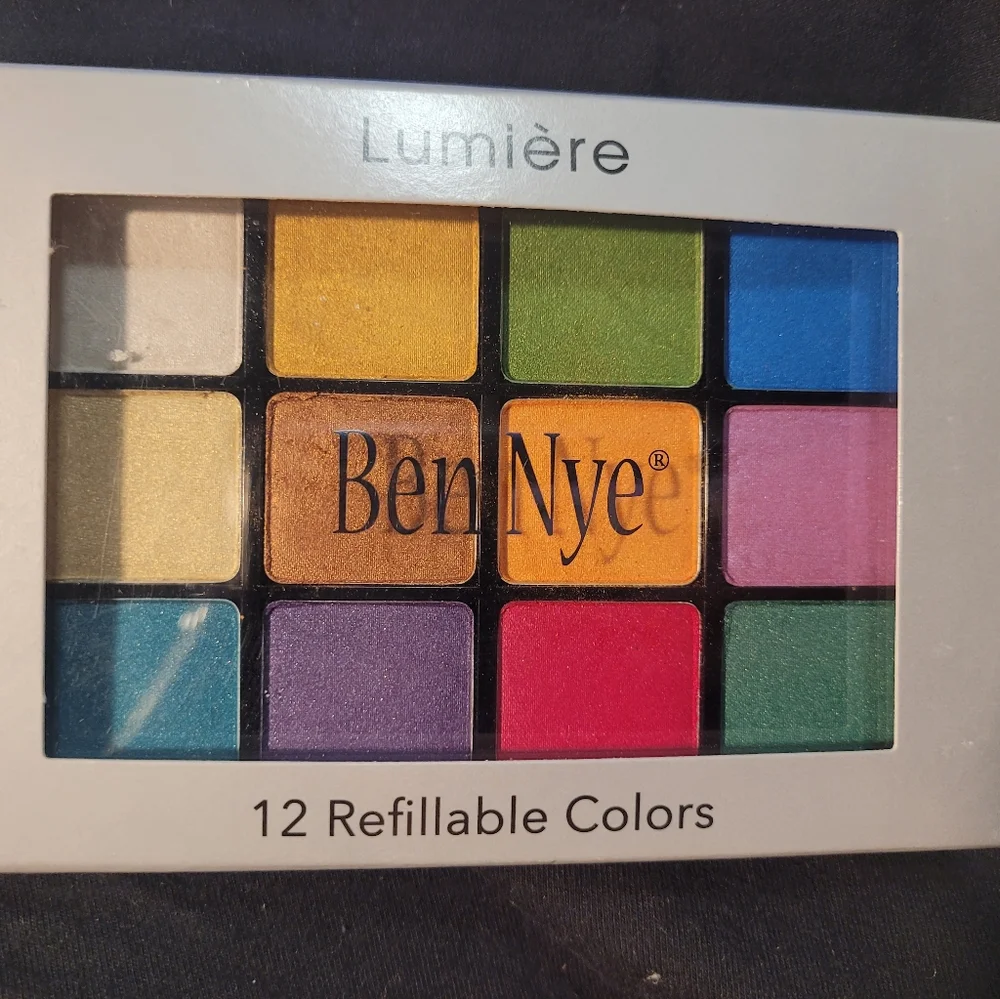 Ben Nye Eyeshadow Palette - Picture 2 of 4